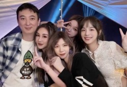 娱乐爆料达人两个女的