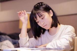 娱乐吃瓜酱妈妈上学,揭秘学生时代那些难忘的“瓜”